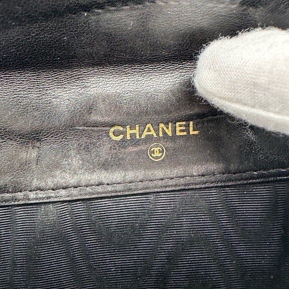 Chanel Patent Leather CC wallet - Picture 5 of 11